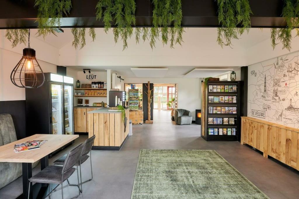 Mooi Chalet Op Prachtige Plek In Het Groen Voorthuizen Exterior photo